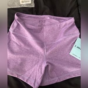 NWT Womens FLEO works out shorts. Size large